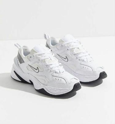 Nike Gym Shoes, Trendy Shoes Sneakers, Pretty Shoes Sneakers, All Nike Shoes, Shoes Sneakers Nike, Fresh Shoes, Hype Shoes, Aesthetic Shoes, Workout Shoes