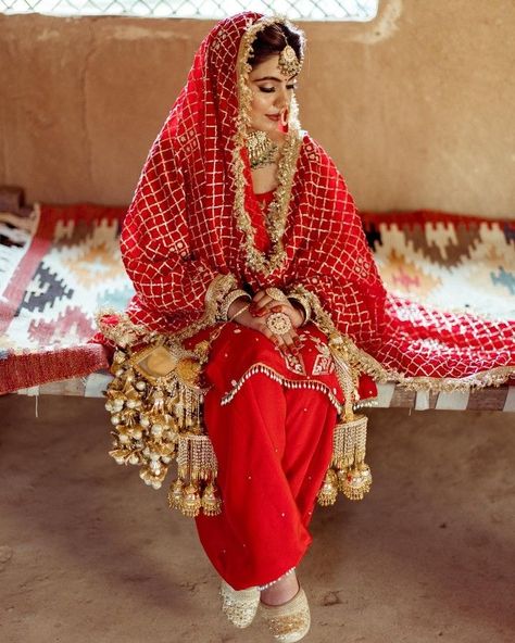 Traditional Punjabi Bride Suit, Punjabi Traditional Bride, Bridal Salwar Suits Wedding, Punjabi Wedding Suit Bridal Sikh Bride, Traditional Punjabi Bride, Punjabi Bridal Suit, Bridal Salwar Suits, Punjabi Bridal Look, Traditional Punjabi Wedding