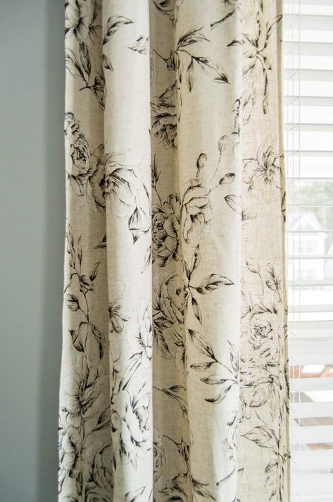 Farmhouse Curtains Kitchen, Farmhouse Curtains Living Room, Farmhouse Living Room Curtains, Rustic Window Treatments, Farmhouse Style Curtains, Trendy Farmhouse Kitchen, Curtains Diy, Farmhouse Style Bedrooms, Farmhouse Style Living Room