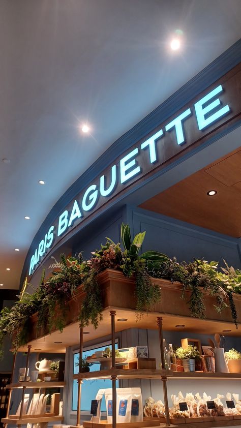 #paris #parisbaguette #bakery #korean #aesthetic #parisinspired #baguette #interiordesign Paris Baguette Korean, Paris Baguette, Paris Inspired, Korean Aesthetic, Girls Life, Singapore, Paris, Interior Design, Design