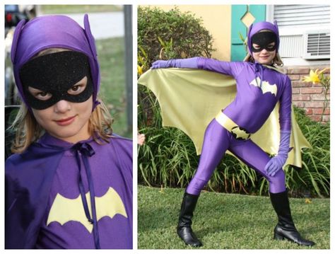 my daughter would totally love this costume, I wonder if I could pull it off as well? Batgirl Costume Kids, Batgirl Costume Diy, Batwoman Cosplay, Simple Costumes, Batgirl Cosplay, Handmade Halloween Costumes, Old Costume, Batgirl Costume, Diy Halloween Costumes For Women