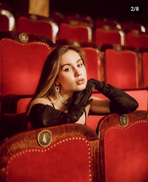 Theatre Photoshoot Ideas, Cinema Aesthetic Photography, Theater Photoshoot Ideas, Theatre Aesthetic Photoshoot, Opera House Photoshoot, Photoshoot In Theatre, Senior Pictures In A Theater, Theatre Poses, Theater Senior Photos