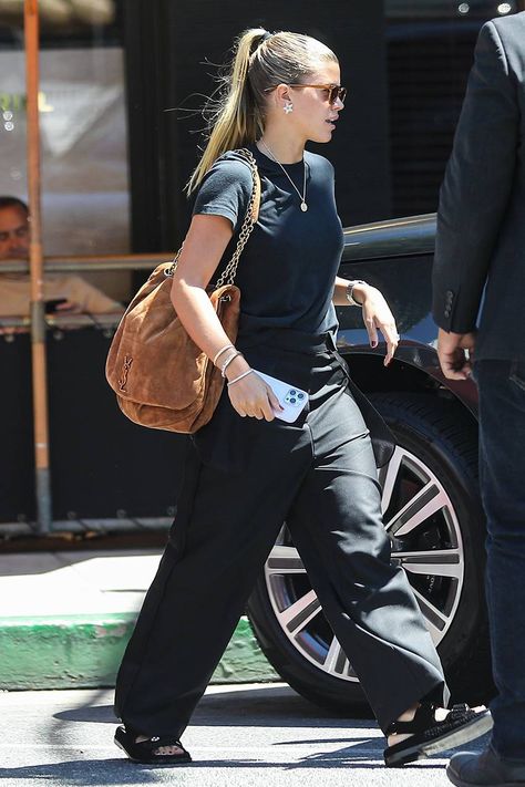 Sofia Richie Just Wore Fall's Suede-Bag Trend | Who What Wear Suede Bag Outfit, Demellier Bags, Sofia Richie Street Style, Ysl Bag Outfit, Sofia Richie Style, Suede Bag, Sofia Richie, All Black Outfit, Bag Trends