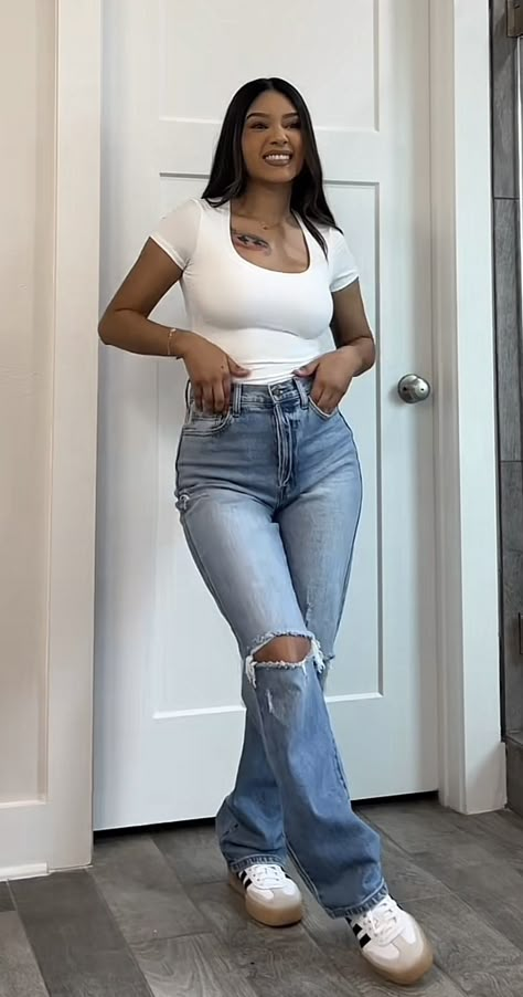 Styling Blue Jeans Outfit Ideas, Body Suits And Jeans, Outfits For Medium Sized Women, Revealing Outfit Casual, Casual Oufits, Outfits Con Jeans, Causal Outfits, Quick Outfits, Classy Casual Outfits