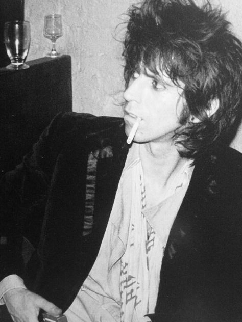 Keith Richards 70s, Ruin My Life, Rolling Stones Keith Richards, Johnny Thunders, Rollin Stones, Rock Poster Art, Digital Museum, Love My Boyfriend, Keith Richards