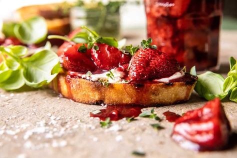 Strawberry Jam With Honey, Honey Whipped Goat Cheese, Summer Appetizer Recipes, Jam Toast, Easy App, Goat Cheese Pasta, Whipped Goat Cheese, Strawberry Balsamic, Goat Cheese Recipes