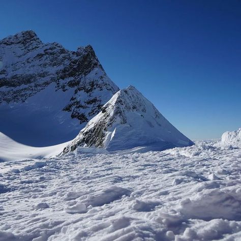 🌍 Discover the Magic of Jungfraujoch: My Top Picks for an Unforgettable Trip! 🌄 I still can’t get over my adventure to Jungfraujoch—seriously, it’s like stepping into a postcard! 😍 If you’re planning a trip to the Swiss Alps, here are a few places you have to visit: 1.Aletsch Glacier: Walking on this massive glacier felt surreal. It’s the kind of beauty that makes you stop in your tracks. ❄️ 2.Ice Palace: Ever wanted to be inside a frozen wonderland? The Ice Palace is a must—trust me, you’... Ice Glaciers, Aletsch Glacier, Ice Palace, Swiss Alps, Planning A Trip, The Ice, Trust Me, Get Over It, Surrealism