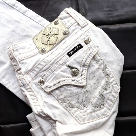 SIZE 27 MISS ME SKINNY JEANS! SO PRETTY! Elegant Dinner Party, Jeans Look, Elegant Dinner, Miss Me Jeans, Creamy White, Miss Me, Lace Detail, Dinner Party, White Jeans