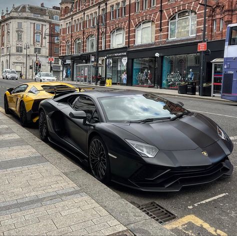 Lamborghini Aventador Ultimae, Aventador Ultimae, Lamborghini Aventador Wallpaper, Black Cars, Car Drive, Luxurious Cars, Car Artwork, Cool Car Pictures, Cars Luxury