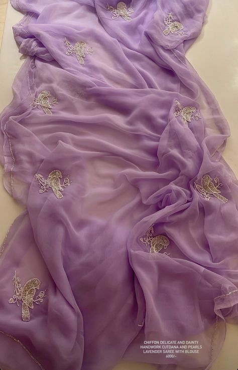 Lavender Sarees, Double Shaded Saree, Lavender Suit, Suit Painting, Embroidery Suit, Saree Floral, Traditional Blouse Designs, Fancy Sarees Party Wear, Indian Saree Blouses Designs