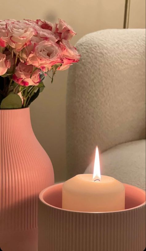 Pinkcore Wallpaper, Aesthetic Plush, Apartment Color Schemes, Hd Flowers, Bedroom Candles, Iphone Wallpaper Landscape, Cool Pictures For Wallpaper, Candle Aesthetic, Pink Candles