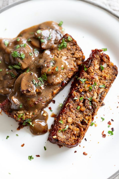 This Vegan Meatloaf is flavorful, decadent, nutty and great for anyone wanting a no bean/lentil loaf. Use nuts of choice. #Vegan #Recipe #VeganRicha . Can be Glutenfree Vegetarian Thanksgiving Main Dish, Recipes Noodles, Veggie Loaf, Thanksgiving Main Dish, Thanksgiving Mains, Nut Loaf, Vegan Meatloaf, Lentil Loaf, Vegan Richa