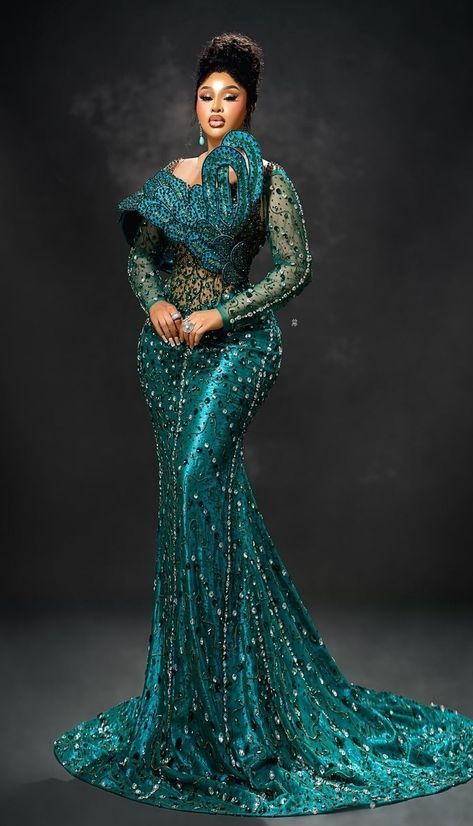 Fashion: #fashion, #style, #outfitinspiration, #beauty 2024 Asoebi Lace Styles, Bridal Ankara Styles, Lace Styles Asoebi, Hindu Couple, Coordinate Outfits, Lace Dress Classy, African Bridal Dress, Muslim Wedding Photography, Red Carpet Dress