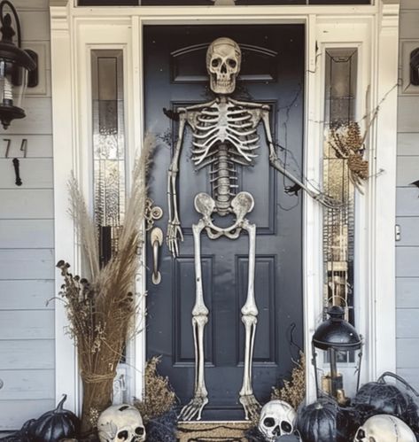 Halloween Door Decoration Ideas, Skeleton Poses, Spooky Outdoor Halloween Decor, Front Porch Halloween, Halloween Door Decoration, Easy Halloween Decor, Halloween Decorations Apartment, Front Door Halloween, Facts About Halloween