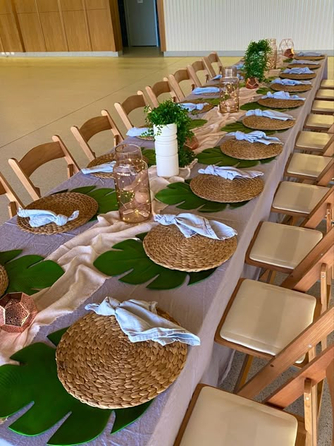 Beach Resort Theme Party, Philippine Wedding Reception, Thailand Party Theme Decorating Ideas, Tropical Buffet Table Decor, Safari Table Setting, Tropical Centerpieces, Brunch Decor, Lunch Table, Dinner Party Decorations