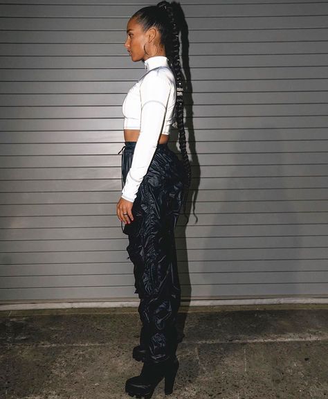 Alicia Keys Concert Outfit, Alicia Keys Outfits, Keys Outfits, Alicia Keys Concert, Alicia Keys Style, Alicia Keys Braids, Eva Marcille, Jackie Aina, Instagram Profile Pic