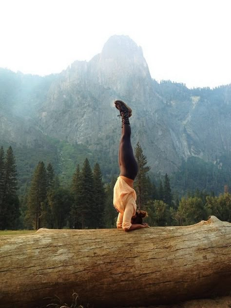 Yoga Positionen, Hata Yoga, Photo Yoga, Yoga Nature, Yoga Girls, Yoga Aesthetic, Karma Yoga, Yoga Inspo, Sup Yoga