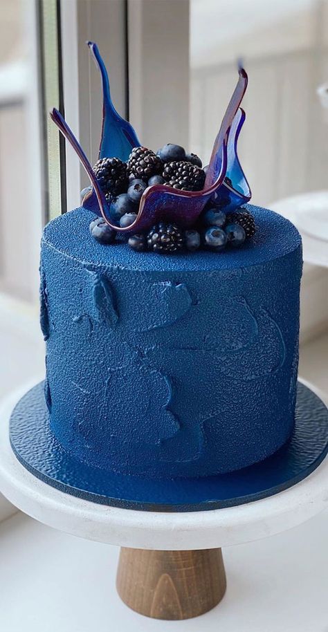 Velvet Cake Design, Blue Velvet Cake, Blue Velvet Cakes, Red Birthday Cakes, Cakes For Sale, White Cake Recipe, Cake Frosting Recipe, Red Cake, Blue Cakes