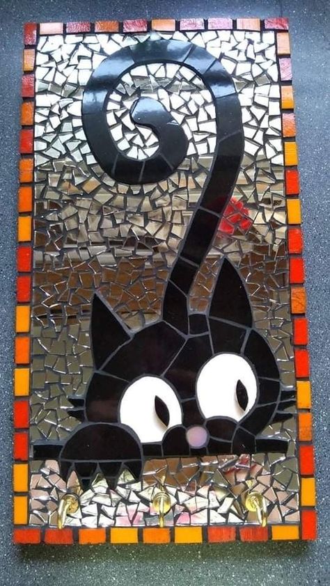 Mosaic Cats Ideas, Cat Mosaic Art, Mosaic Cats, Diy Mosaic Garden, Cat Mosaic, Animal Paintings Acrylic, Mosaic Tiles Crafts, Mosaic Art Diy, Mosaic Rocks