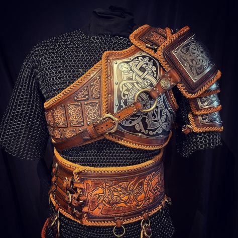 Urban Survival Kit, Armor Drawing, Viking Armor, Costume Armour, Armor Clothing, Viking Costume, Female Armor, Leather Armor, Medieval Costume