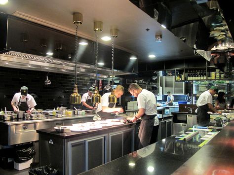 Momofuku Seiobo by mutemonkey, via Flickr Pavilion Kitchen, Restaurant Kitchen Layout, Birch Kitchen, Restaurant Kitchen Equipment, Restaurant Kitchen Design, Commercial Kitchen Design, Window Kitchen, Kitchen Floor Plan, Modern Restaurant Design