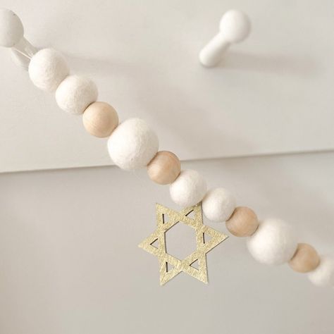 Star of David Reversible Pom Pom Garland, Passover, Jewish Holiday Decoration– Peace Love Light Shop Chrismukkah Decorations, David Banner, Diy Hanukkah, Mantle Display, Hanukkah Decor, Chanukah Decor, Winter Wonderland Baby Shower, Painting Burlap, Hanukkah Decorations