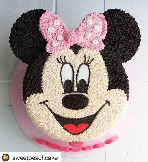 22 Cute Minnie Mouse Cake Designs Minnie Mouse Cake With Cupcakes, Cake Designs Cartoons, How To Make A Minnie Mouse Cake, Minnie Mouse Cake Ideas Pink, Mini Mouse Cake Birthdays, Cute Birthday Cakes For Kids, Pastel Minnie Mouse, Minnie Mouse Cupcake Cake, Kid Birthday Cake