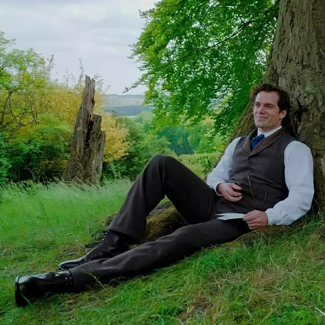 Henry Cavill Enola, Henry Cavill Enola Holmes, Sherlock Holmes Henry Cavill, Henry Cavill Tumblr, Period Drama Men, Holmes Movie, Sherlock Holmes 3, Netflix Film, Love Henry