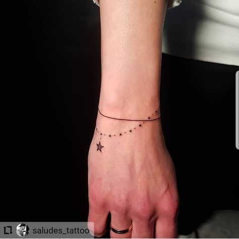 Rosary Tattoo, Tattoo Tattoo, Minimal Tattoo, Tattoo Inspo, Wrist Tattoos, Tattoo On, Tattoo Studio, Delicate Bracelet, Tatting