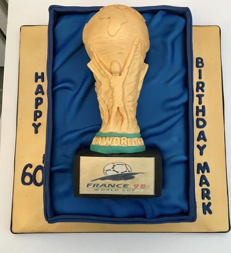 World Cup Trophy Cake, Trophy Cake, Fifa World Cup Trophy, Trophy Diy, Football Birthday Cake, Vintage Cupcake, World Cup Trophy, Football World Cup, Football Birthday