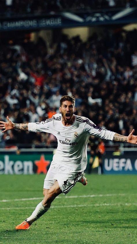 Cold Football Wallpaper, Sergio Ramos Wallpapers, Real Madrid Art, Ramos Wallpaper, Ronaldo Madrid, Madrid Art, Real Madrid Photos, Real Madrid Football Club, Ronaldo Goals