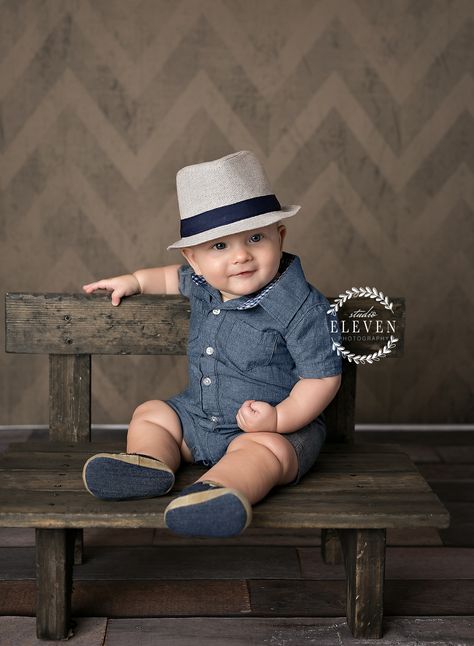 Pre Birthday Shoot Baby Boy, Baby 1 Year Birthday, Bday Photoshoot, Kids Milestones, Baby Birthday Photoshoot, Newborn Photography Tips, Boy Photo Shoot, New Baby Names, 1 Year Birthday