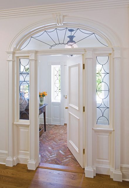 Reconsidering the Old-Fashioned Vestibule Traditional Entryway, Traditional Front Doors, Travertine Floors, Casa Country, Foyer Decorating, Foyer Design, Brick Flooring, Floor Seating, Floor Colors