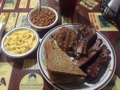 5. Eat some Western Kentucky-style BBQ. Kentucky Attractions, Country Bbq, Dark Tourism, Kentucky Travel, Osage County, Pork Spare Ribs, Oklahoma History, Barbecue Ribs, Barbecue Restaurant