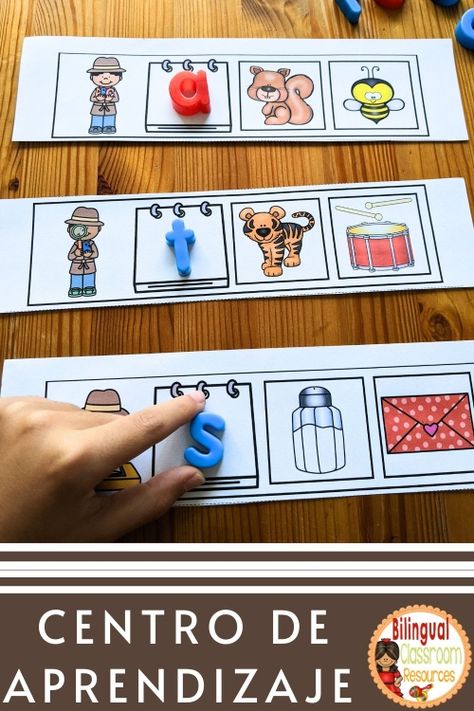 Discover 9 Hands-On Literacy Stations to Teach Beginning Sounds in Spanish Literacy Centers First Grade, Bilingual Classroom Decor, Bilingual Centers, Pocket Chart Center, Bilingual Activities, Word Work Centers, Bilingual Classroom, Inspire Students, Literacy Stations