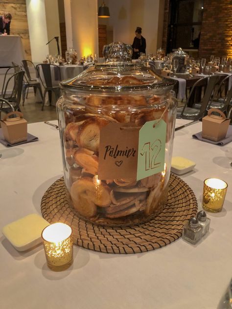 I Loved My Cookie Jar Centerpieces, They Were A Hit! - Imgur Edible Table Centerpieces, Edible Centerpieces Wedding, Cookie Centerpiece Ideas, Food Centerpieces, Edible Centerpieces, Jar Display, Jar Centerpieces, Cookie Table, One Smart Cookie