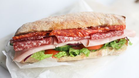 Subway's Italian B.M.T. Copycat Recipe Bmt Sandwich, Salami Sandwich Recipes, Salami Sandwich, Subway Sandwich, Homemade Egg Noodles, Fast Food Items, Sliced Ham, How To Make Sandwich, Main Dish Salads