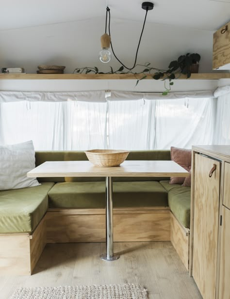 Caravan Renovation Diy, Vintage Caravan Interiors, Diy Caravan, Caravan Vintage, Caravan Living, Caravan Decor, Caravan Ideas, Caravan Makeover, Airstream Interior