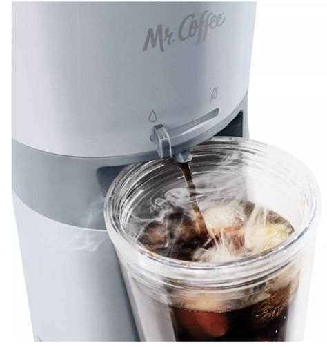 Mr Coffee Iced Coffee Maker, Iced Coffee Machine, Almond Milk Coffee, Iced Tea Maker, Best Iced Coffee, Iced Coffee Maker, Iced Coffee At Home, Making Cold Brew Coffee, Cappuccino Maker