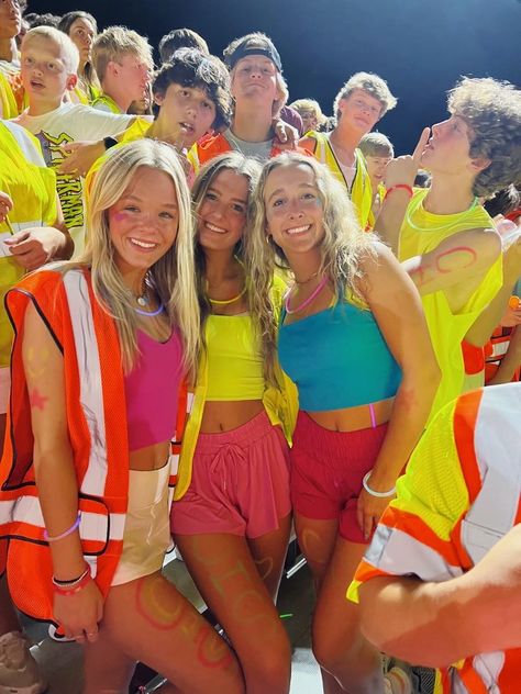 Football Szn Outfits, 80s Theme Football Game Outfit, Neon Game Theme, Construction Theme Football Game Outfits, Neon Homecoming Theme Outfits, Neon Lights Outfit, Glow Out Football Game Outfits, Glow Football Game Theme, Neon Inspo Outfits