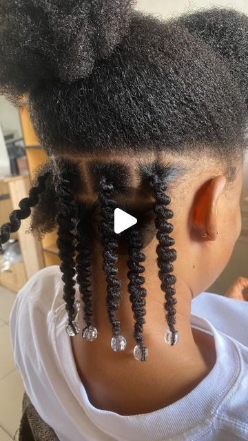 NATURAL HAIR SALON IN OWERRI on Instagram: "AFRICAN THREADING 🧵 HAIRSTYLE 💇‍♀️   To book an appointment call or WhatsApp our salon line 08064189064 OR  Visit any of our branches today   📍20b Mbonu ojike street,Ikenegbu, behind Crunchies fast food,Owerri.  📍 Plot F/30 Housing Area “B” , New Owerri , behind Rento Hotel." Hairstyle For African Women, How To Do African Hair Threading, Quick Hairstyles For Natural Black Hair, Hair Styles With Wool Thread, Hairstyles With Natural Hair Braids, Quick Natural Updo Hairstyles, Natural Hair Easy Styles, Kiko Hairstyle With Rubber Thread, Natural Hair Threading Styles