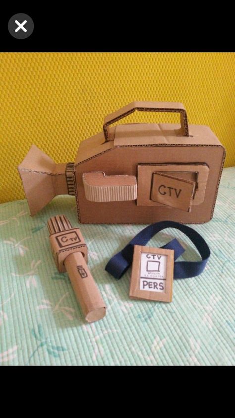 Fun Things To Do With Cardboard, Things To Make From Cardboard, Crafts For 6th Graders, What To Make Out Of Cardboard, Things To Make Out Of Cardboard, Cardboard Props, Disiplin Anak, Cardboard Crafts Kids, Hadiah Diy