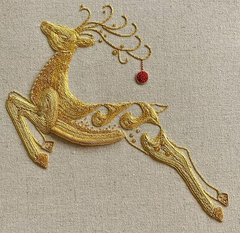 reindeer embroidery RSN Embroidery Goldwork, Royal School Of Needlework, Royal School, S Embroidery, Gold Work Embroidery, Couture Embroidery, Handwork Embroidery Design, Embroidery Designs Fashion, Animal Embroidery