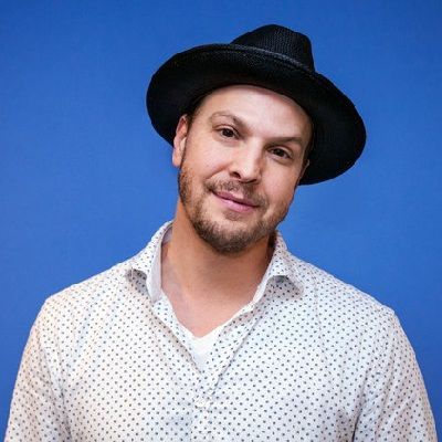 Gavin DeGraw Dropping Out Of College, Berklee College Of Music, Gavin Degraw, Guitar Photos, Male Artist, Ray Charles, Summer Tour, Female Friends, Relationship Status