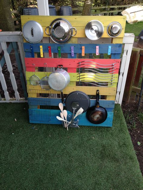 #EYFS #earlyyears #Music #musicwall #wall #pallet #upcycle #makemusic #expressivearts Music Area Eyfs, Outdoor Music Area, Eyfs Outdoor Area, Outdoor Learning Spaces, Kids Backyard Playground, Backyard Kids Play Area, Garden Activities, Outdoor Play Areas, Diy Playground