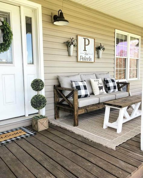 Farm Style Patio Ideas, Big Front Porch Ideas Farmhouse, Simple Farmhouse Front Porch, Front Porch With Couch, Front Of The House Ideas Entrance, Full Front Porch Ideas, Cozy Front Porch Furniture, Cheap Porch Ideas On A Budget, Front Porch Seating Ideas Farmhouse