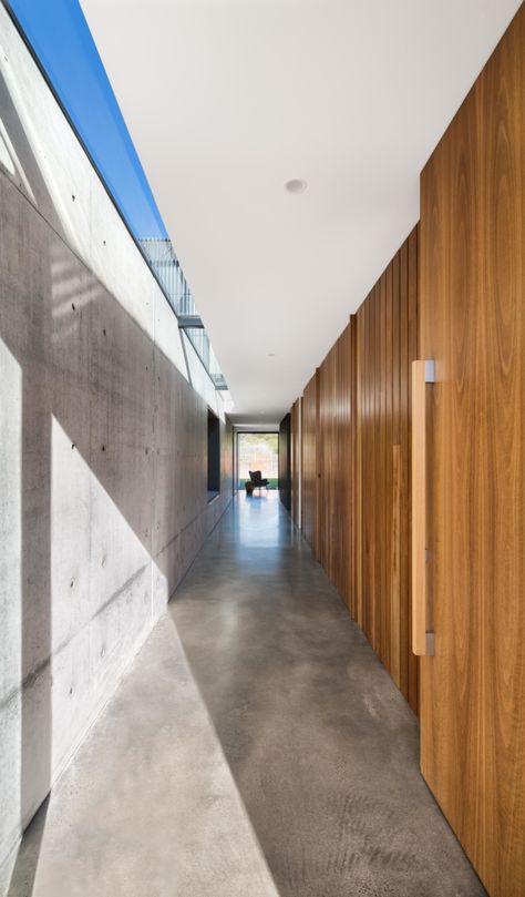 Gallery Of Robinson House By Cera Stribley Architects Local Australian Design And Interiors Portsea, Vic Image 7 Long Hallway, The Local Project, Entry Hallway, Concrete House, Local Design, Home Reno, Family House, Australian Design, Interior Designers