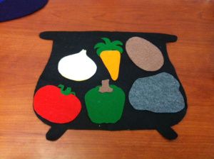 Stone Soup Craft, Thanksgiving Provocations, Felt Activities, Flannel Ideas, Classroom Thanksgiving, Flannel Stories, Storytime Themes, Felt Board Patterns, Harvest Theme