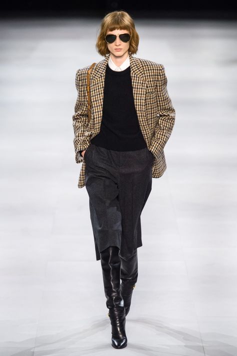 Celine Fall 2019 Ready-to-Wear Fashion Show - Vogue Fashion Weeks, Jeans Rock, 가을 패션, Fashion Show Collection, Vogue Paris, Primavera Estate, Paris Fashion, Autumn Winter Fashion, Runway Fashion