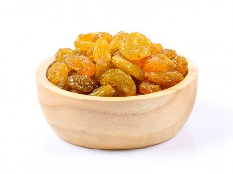 Photo Yellow, Photo Food, Golden Raisins, Dry Fruits, Wood Bowl, Wood Bowls, Dried Fruit, Healthy Foods, Premium Photo